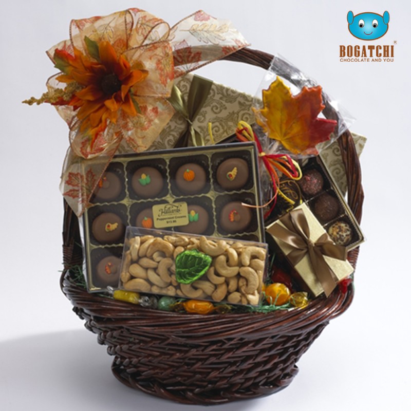 Send magnificent x-mas goodies basket to Pune, Free Delivery -  PuneOnlineFlorists